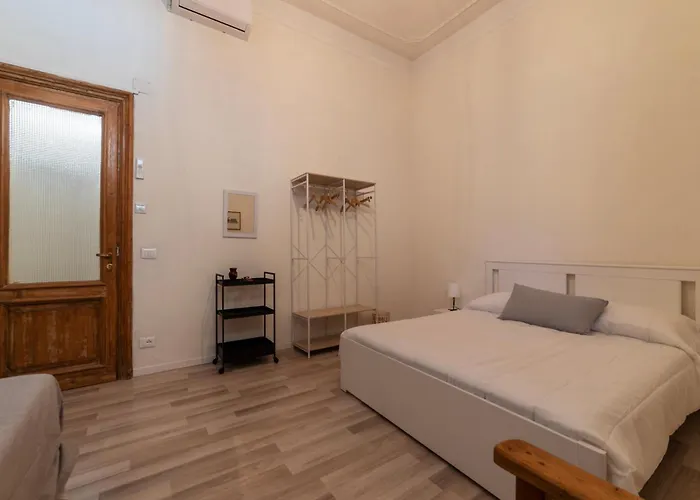 Guesthost - Piazza Nievo A Trastevere Cozy * Rom