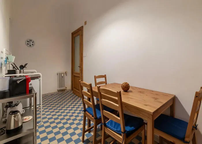 Guesthost - Piazza Nievo A Trastevere Cozy Rom